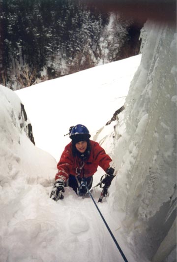 kris1.jpg - 63953 Bytes